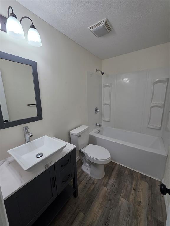 Flanerys - Residential Lease