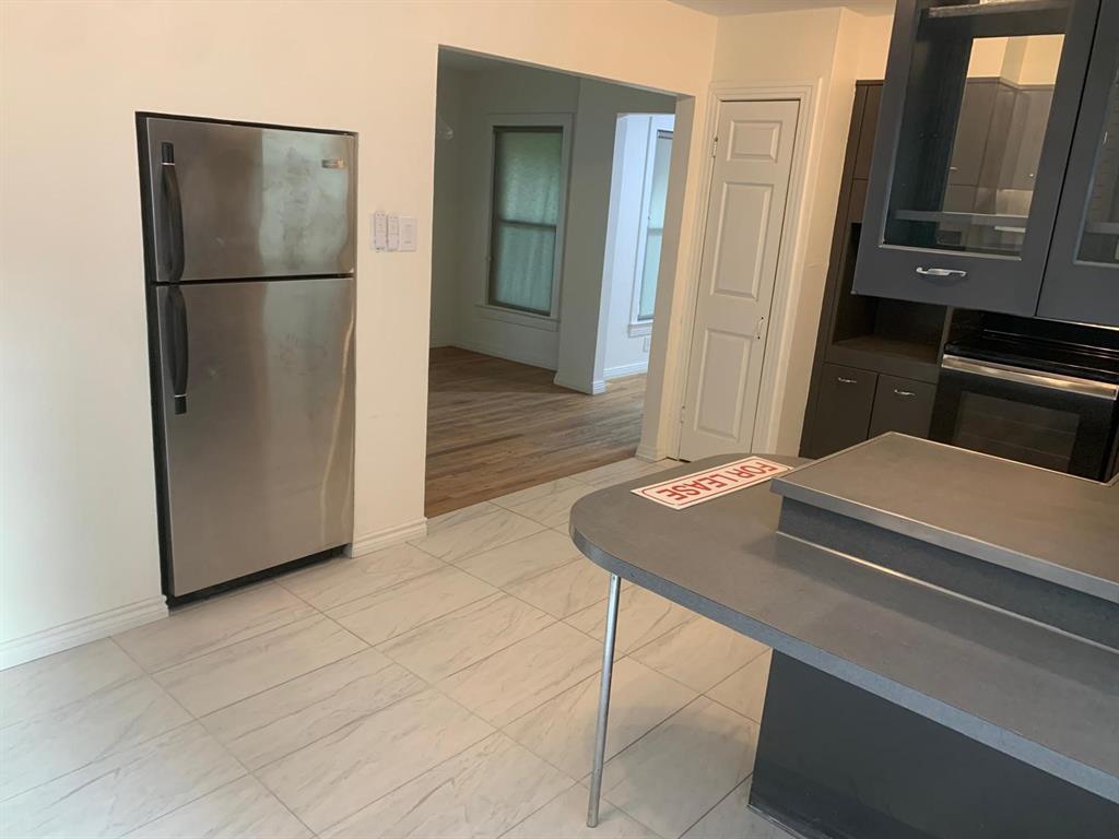 Flanerys - Residential Lease