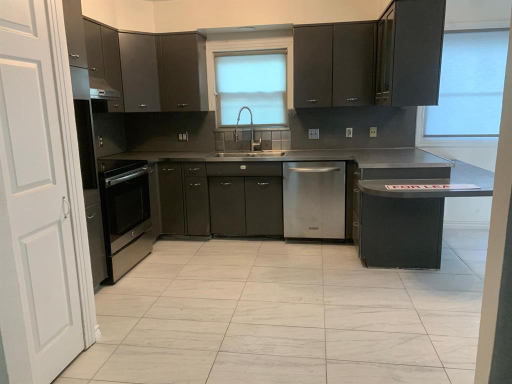 Flanerys - Residential Lease