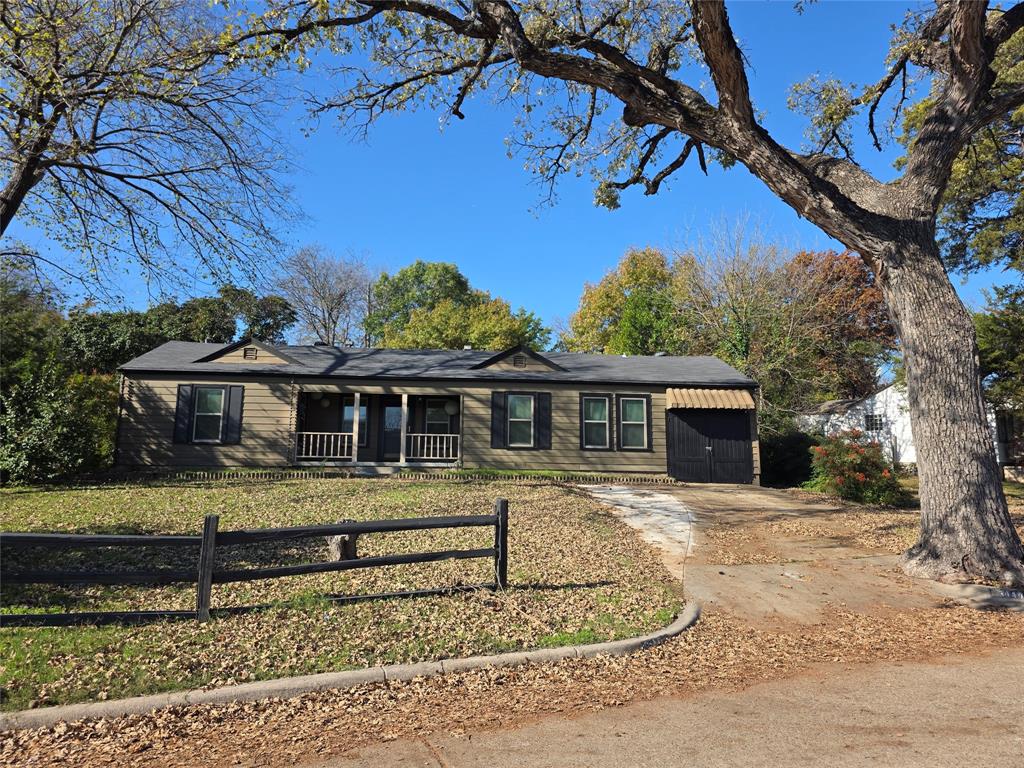 Flanerys - Residential Lease