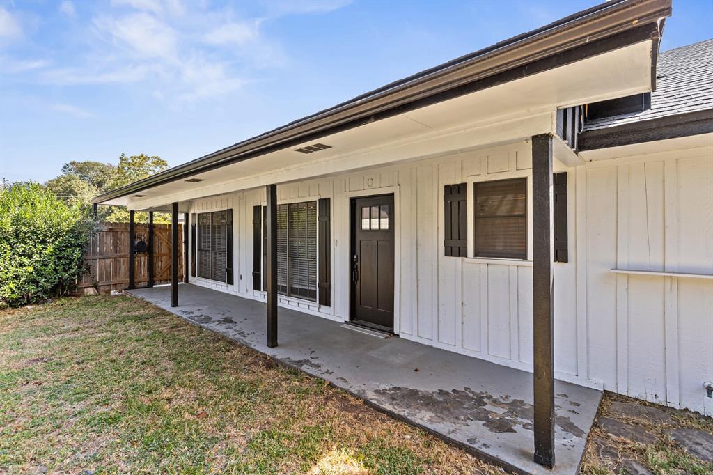 Lake Air Estate - Residential