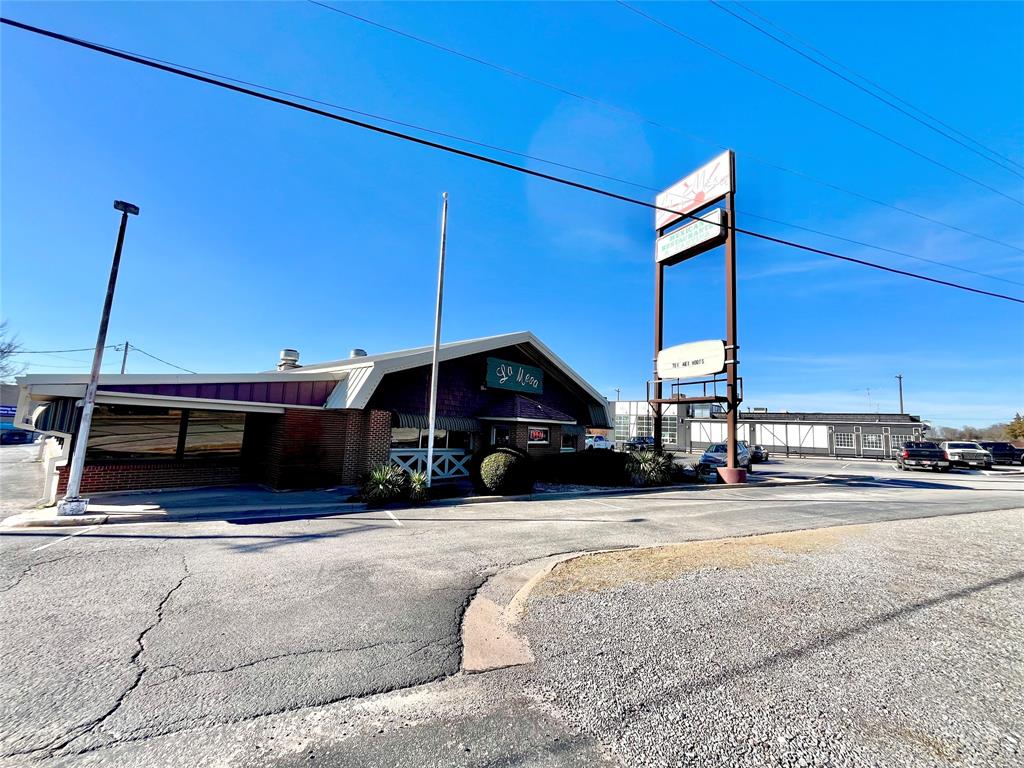 2124 Texoma Parkway