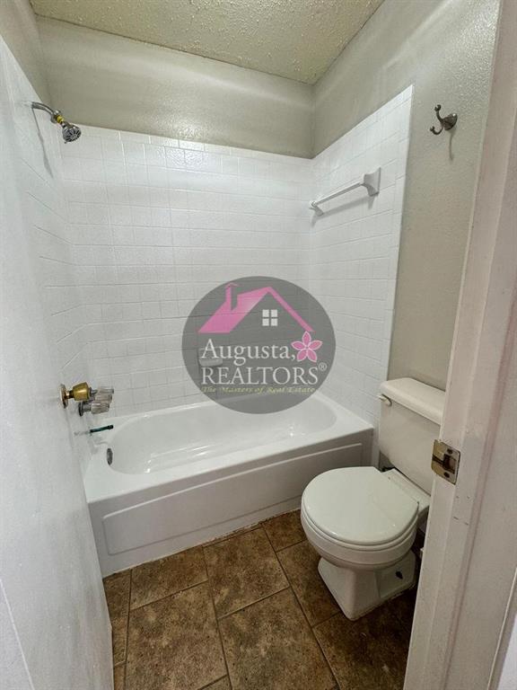 MESQUITE FORREST - Residential Lease