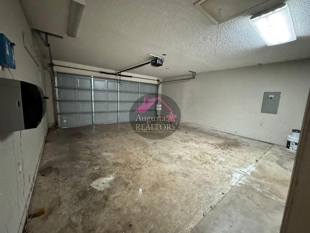 MESQUITE FORREST - Residential Lease