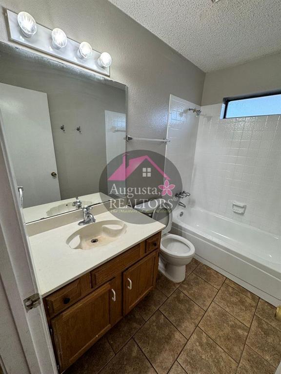 MESQUITE FORREST - Residential Lease