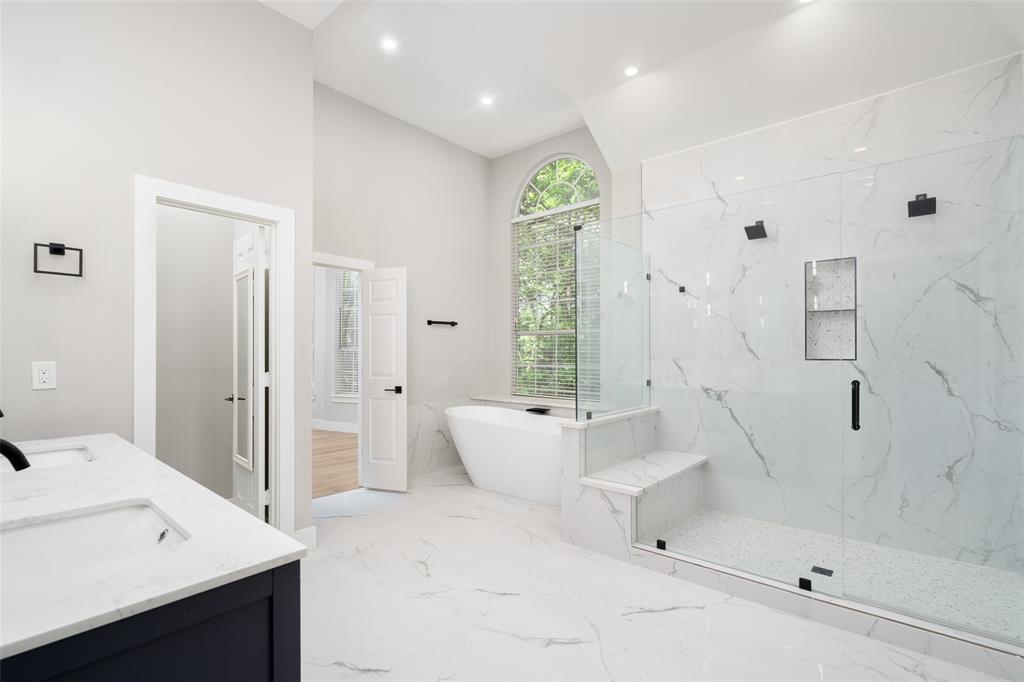 905 Rolling Meadows Court