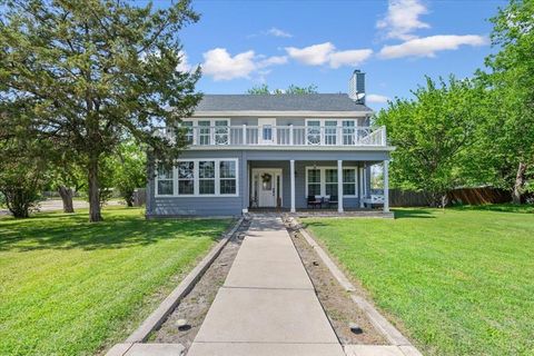 Photo of 801 E Texas Avenue, Mart, TX 76664 (MLS # 21179352)