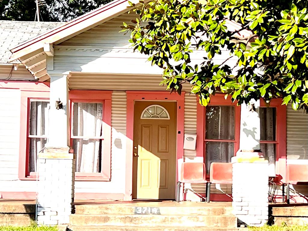 3714 Meyers Street