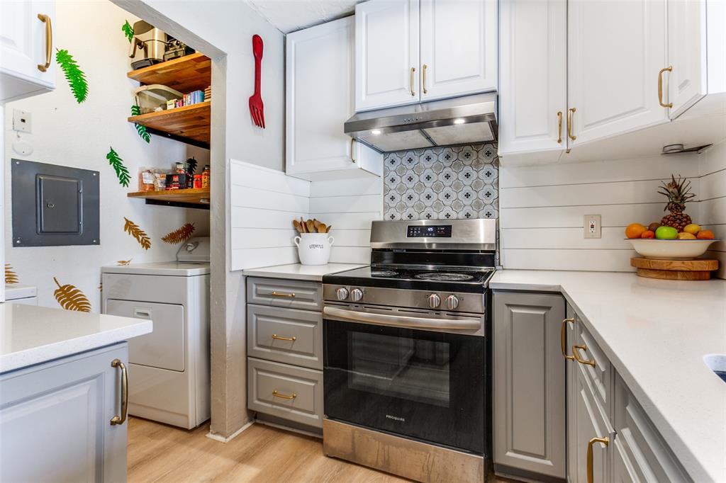 Copperfield Condos Ph 01 02 - Residential