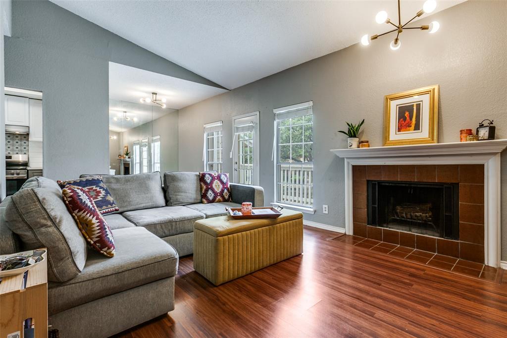 Copperfield Condos Ph 01 02 - Residential