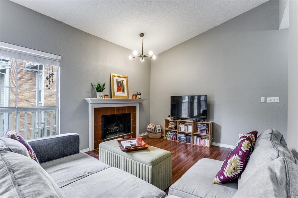 Copperfield Condos Ph 01 02 - Residential