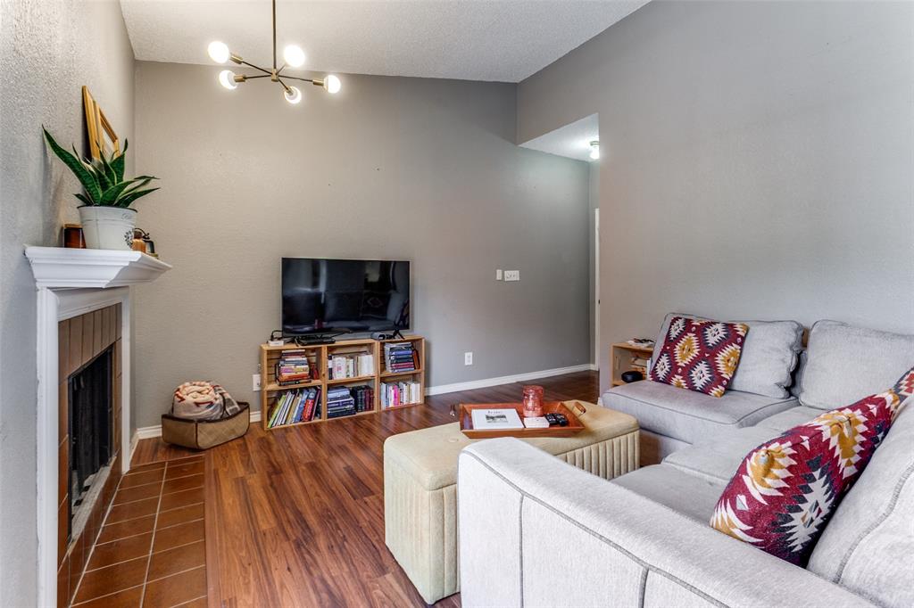 Copperfield Condos Ph 01 02 - Residential
