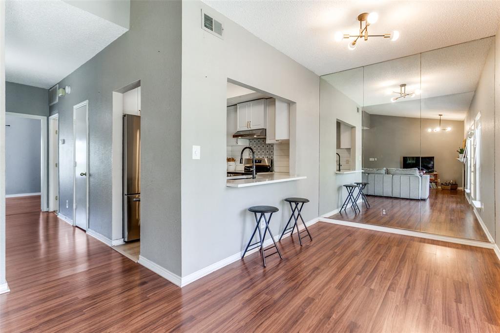 Copperfield Condos Ph 01 02 - Residential