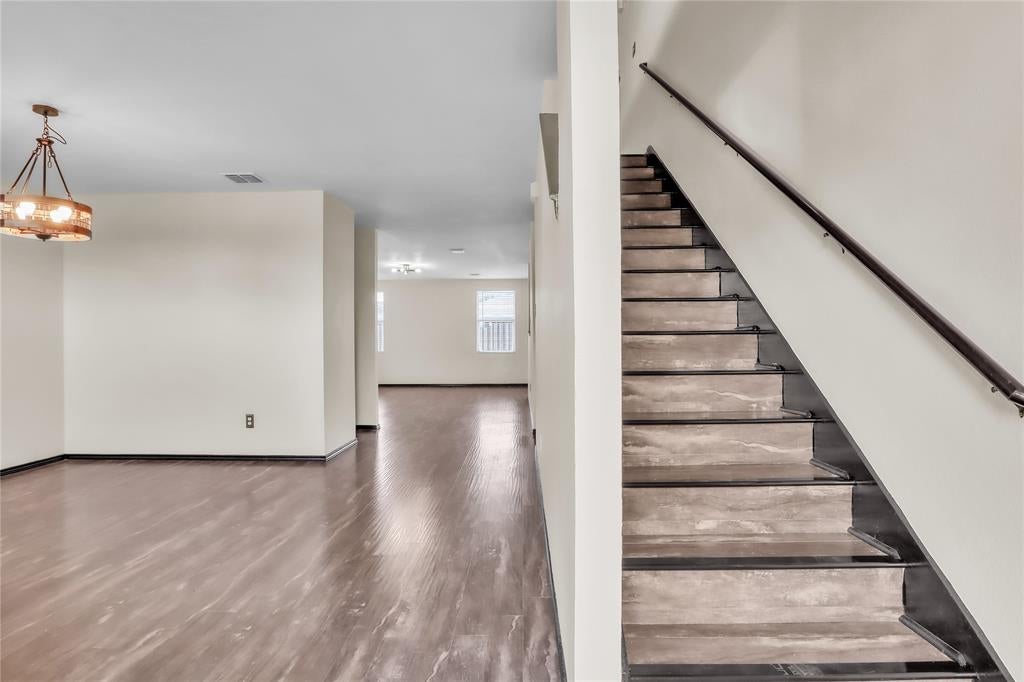 3825 Irish Setter Drive