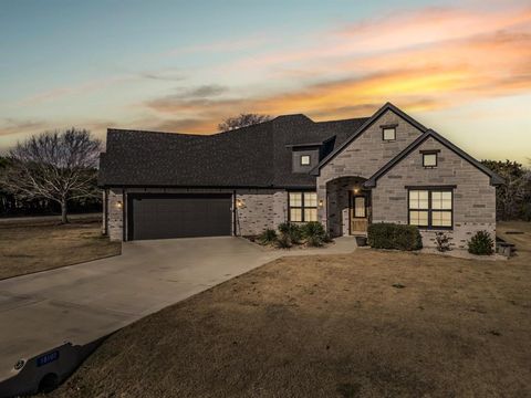 Photo of 18107 Forrest Drive, Whitney, TX 76692 (MLS # 21138992)