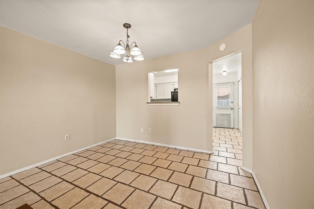 3002 Clover Lane