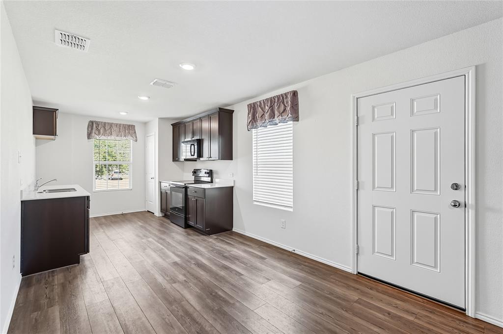 Princeton, Texas 75407, United States, 2 Bedrooms Bedrooms, ,1 BathroomBathrooms,Residential,Active,221425