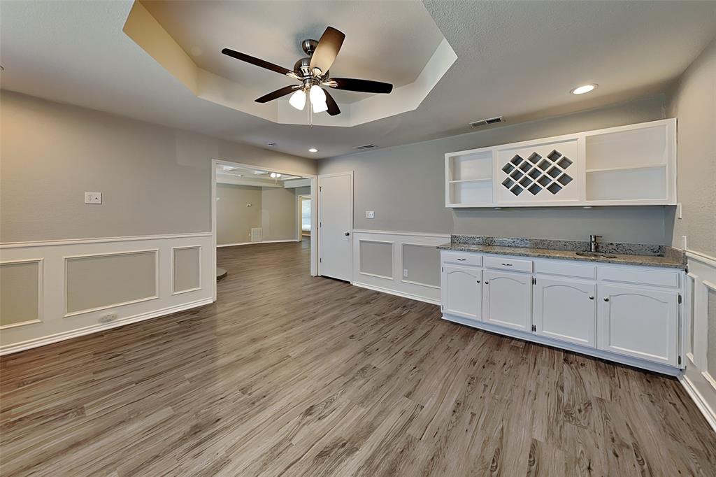1114 Wilshire Drive