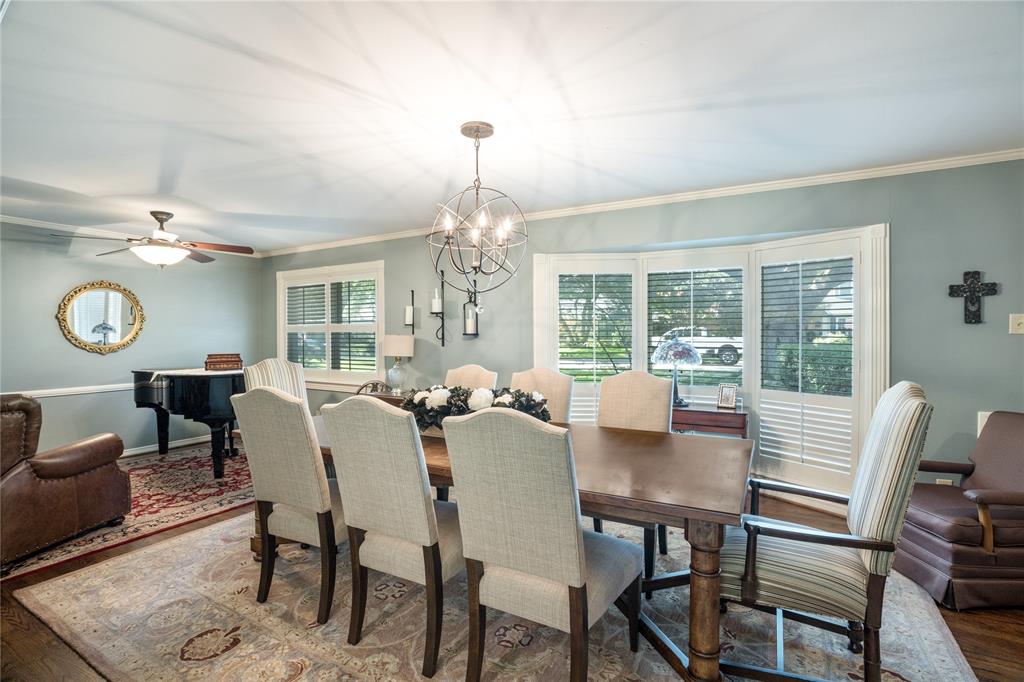 807 Clearwater Drive