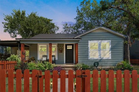 612 W Spring Street Weatherford TX 76086