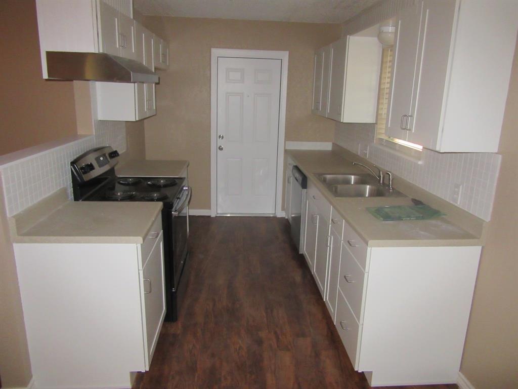 Town & Country Village - Residential Lease