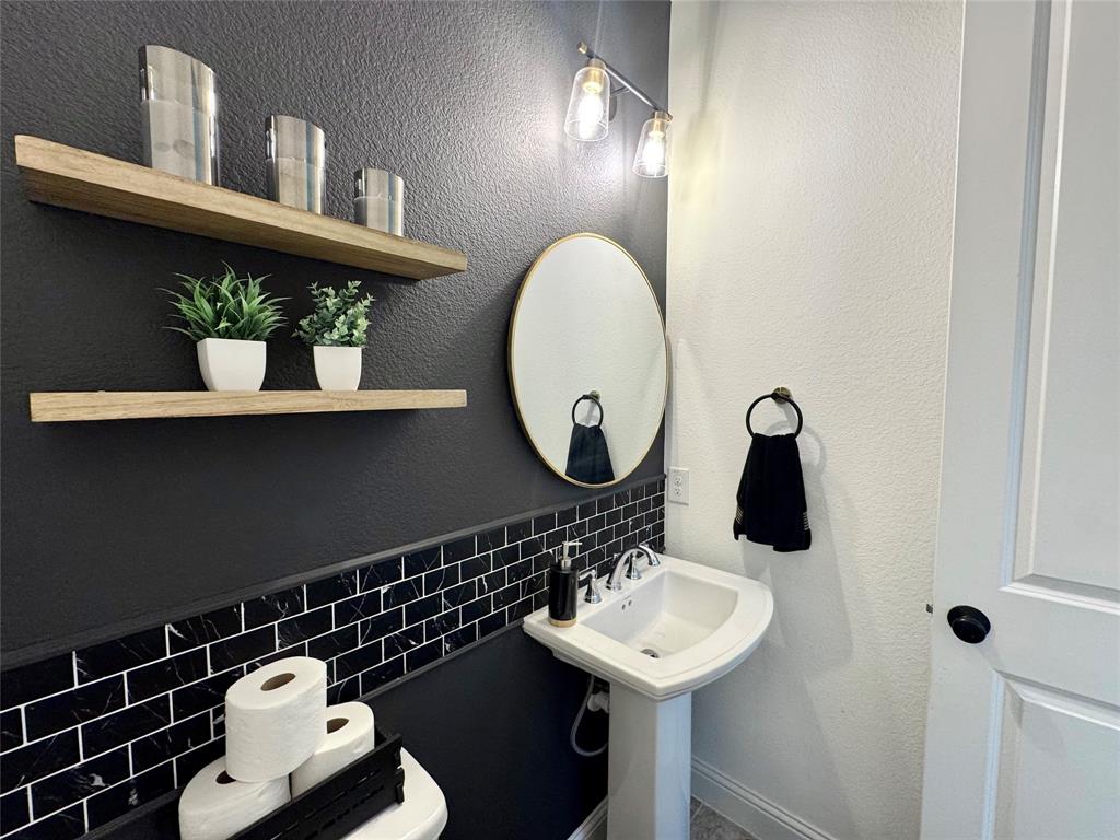 Castle Hills Ph 10 Lewisvil - Residential Lease