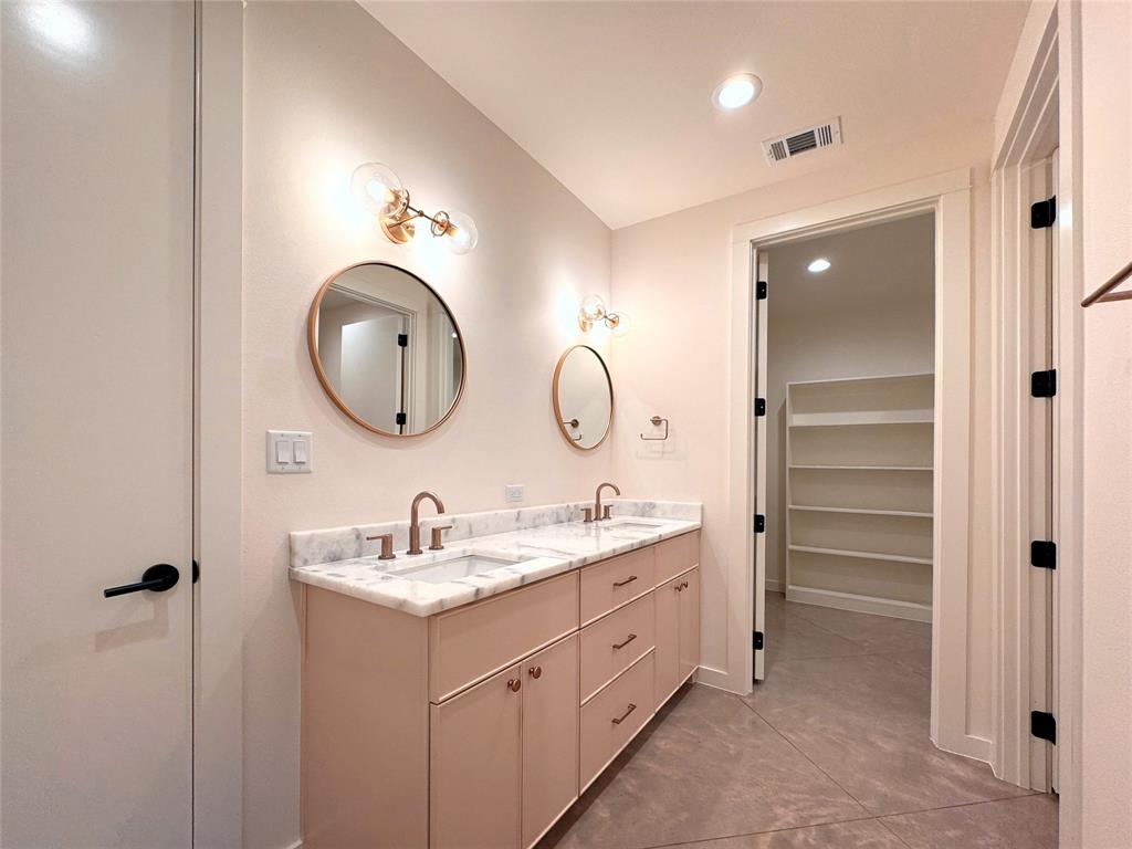 AURTHORS CORNER - Residential