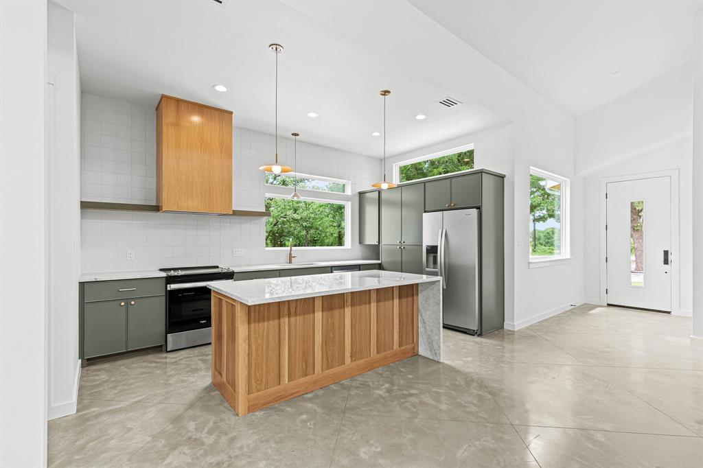 AURTHORS CORNER - Residential