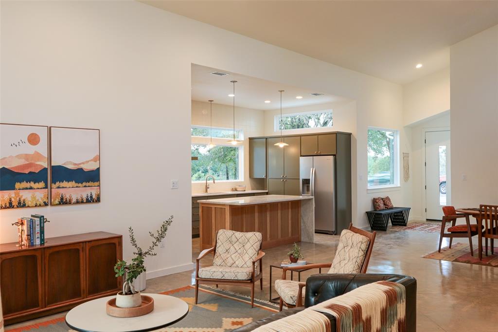 AURTHORS CORNER - Residential