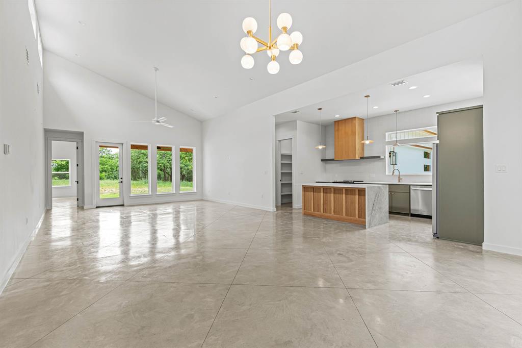 AURTHORS CORNER - Residential