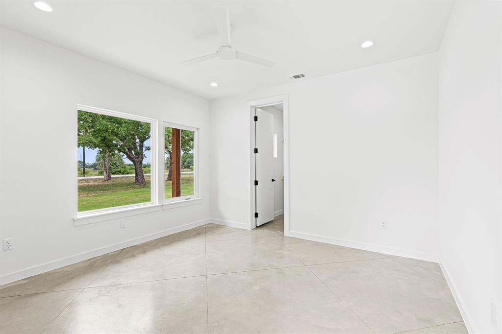 AURTHORS CORNER - Residential