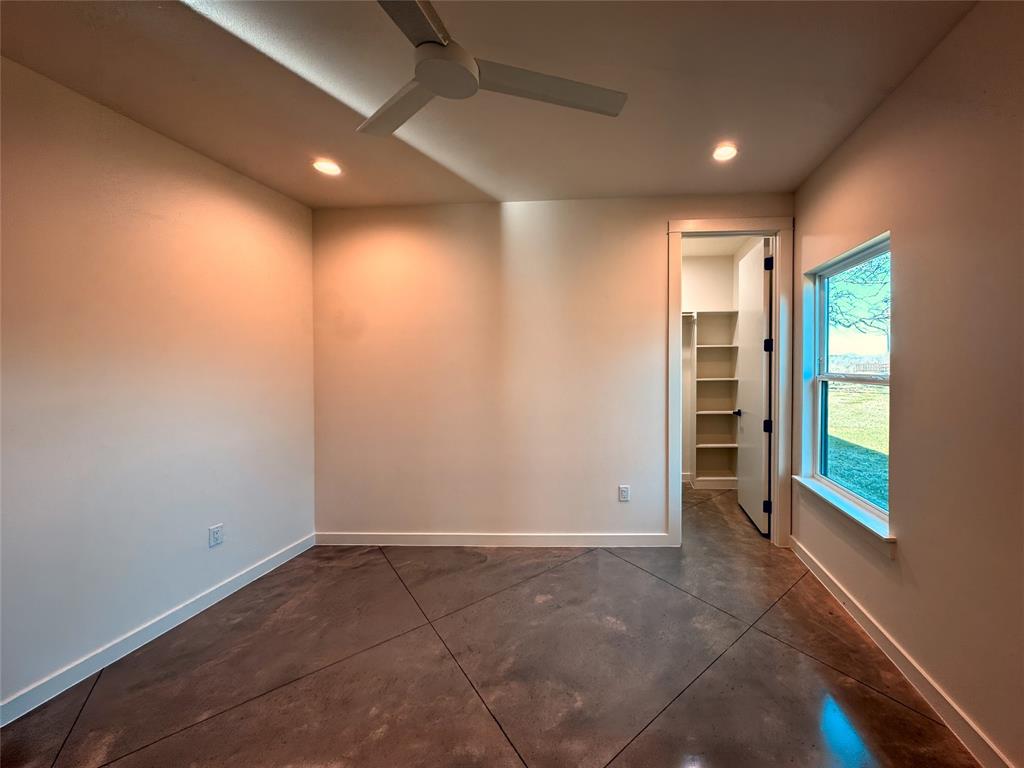 AURTHORS CORNER - Residential