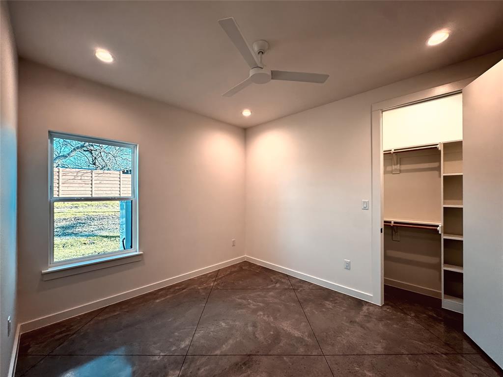 AURTHORS CORNER - Residential