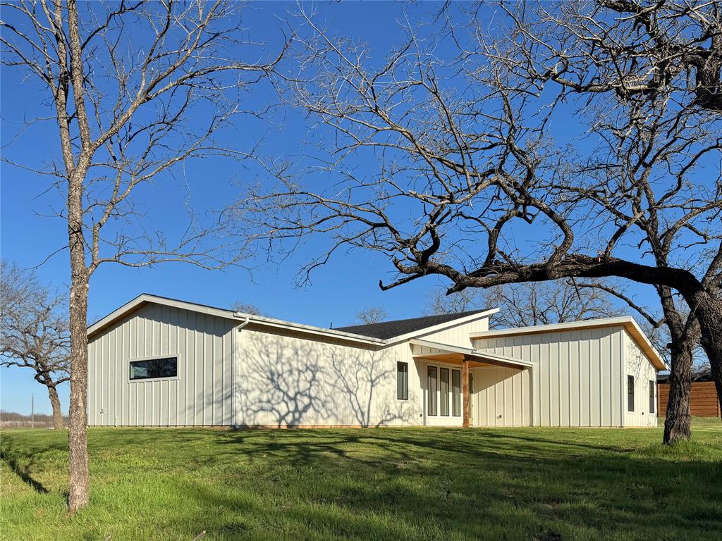 AURTHORS CORNER - Residential
