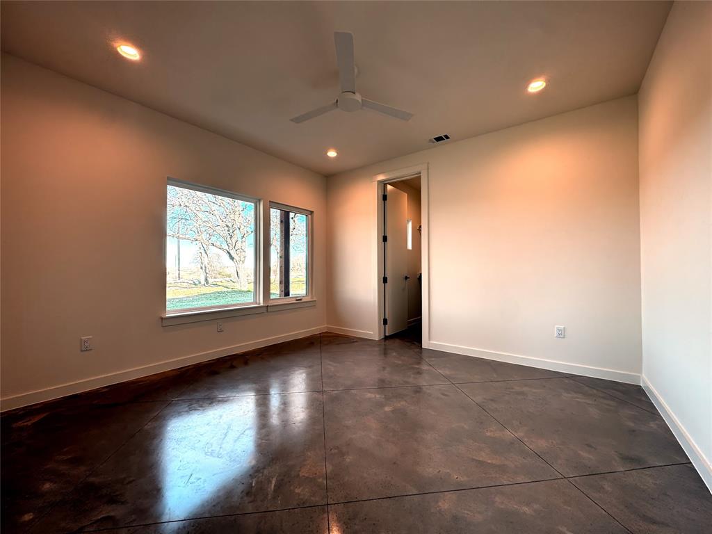 AURTHORS CORNER - Residential