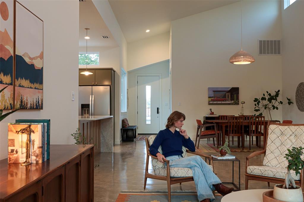 AURTHORS CORNER - Residential