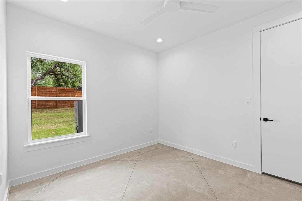 AURTHORS CORNER - Residential