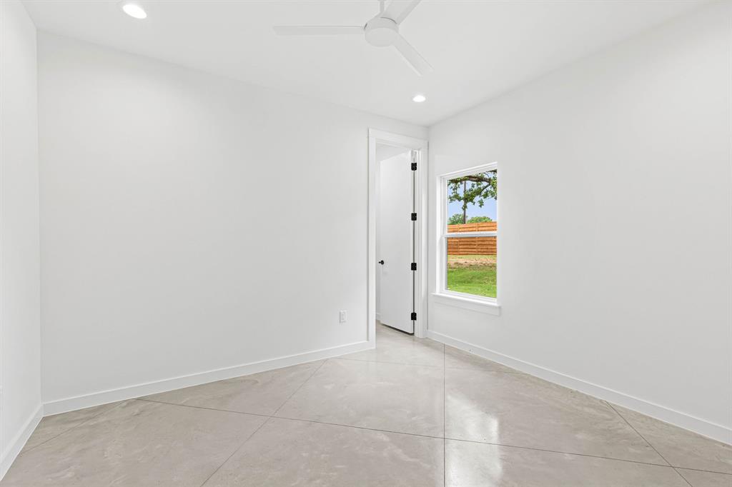 AURTHORS CORNER - Residential