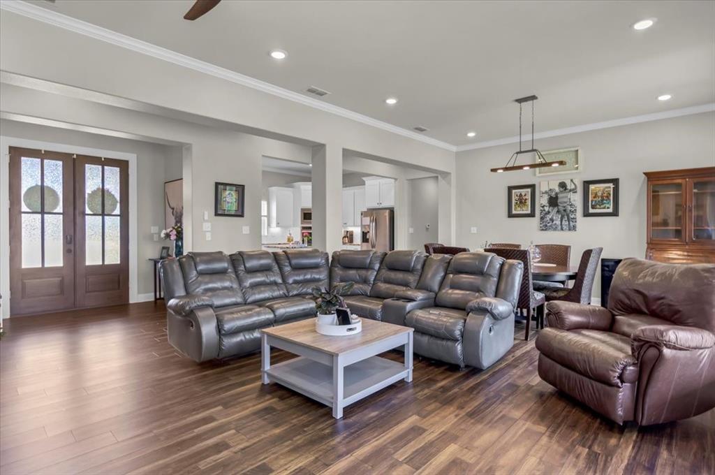 Lone Oak Estates - Residential