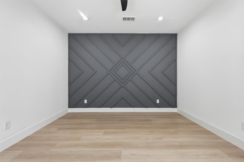 lincoln Manor - Residential