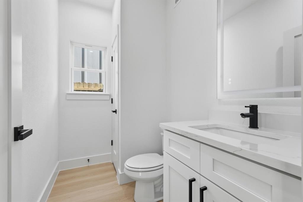 lincoln Manor - Residential