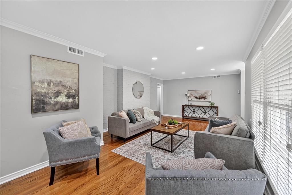 5014 Rexton Lane