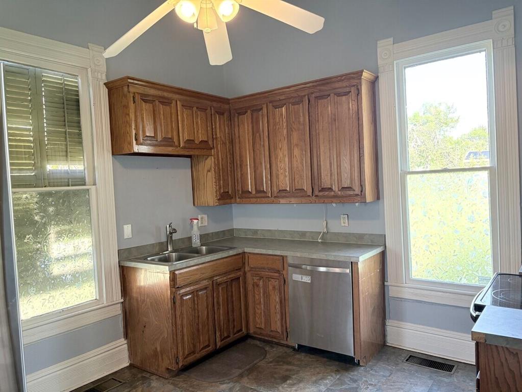 Bullard-Rev - Commercial Lease