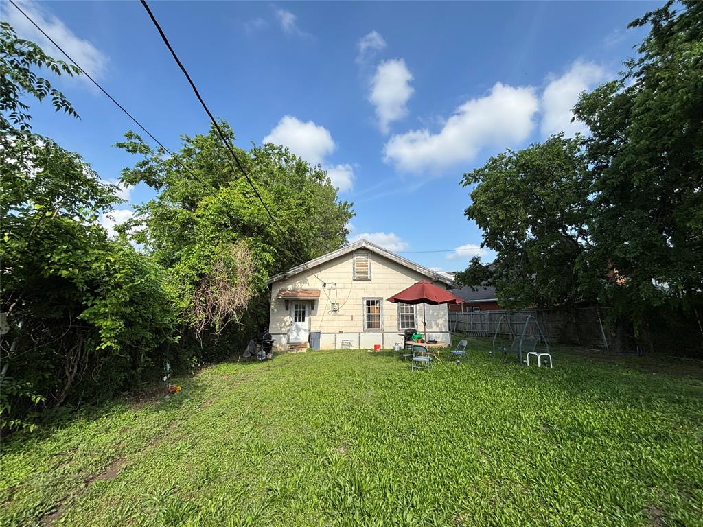 613 N Ewing Avenue