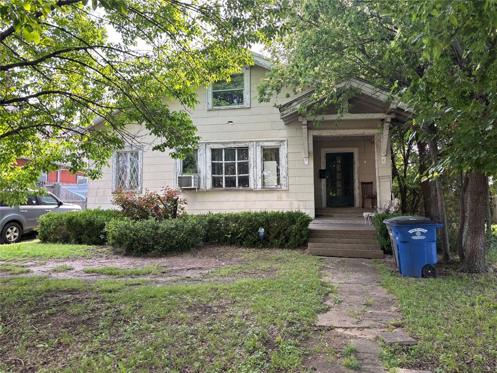 613 N Ewing Avenue