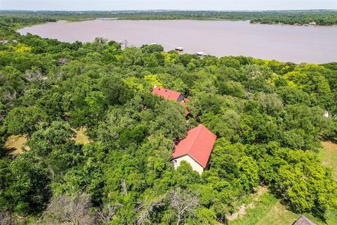 213 Eagle Point N Azle TX 76020
