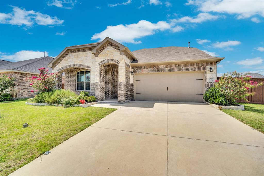Photo 1 of 28 — 3955 Bellingham Lane, Forney, TX 75126