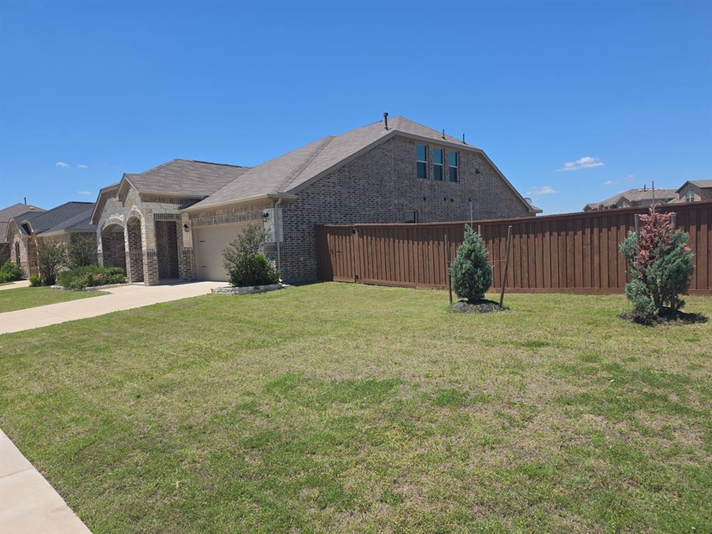 3955 Bellingham Lane