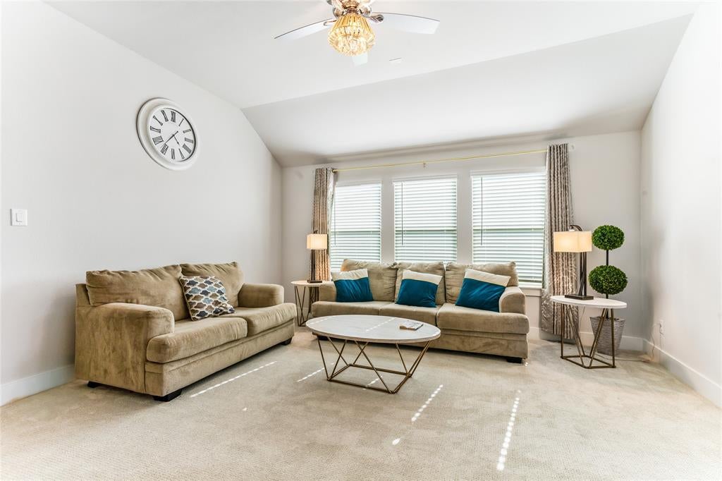 1212 Sapphire Lane