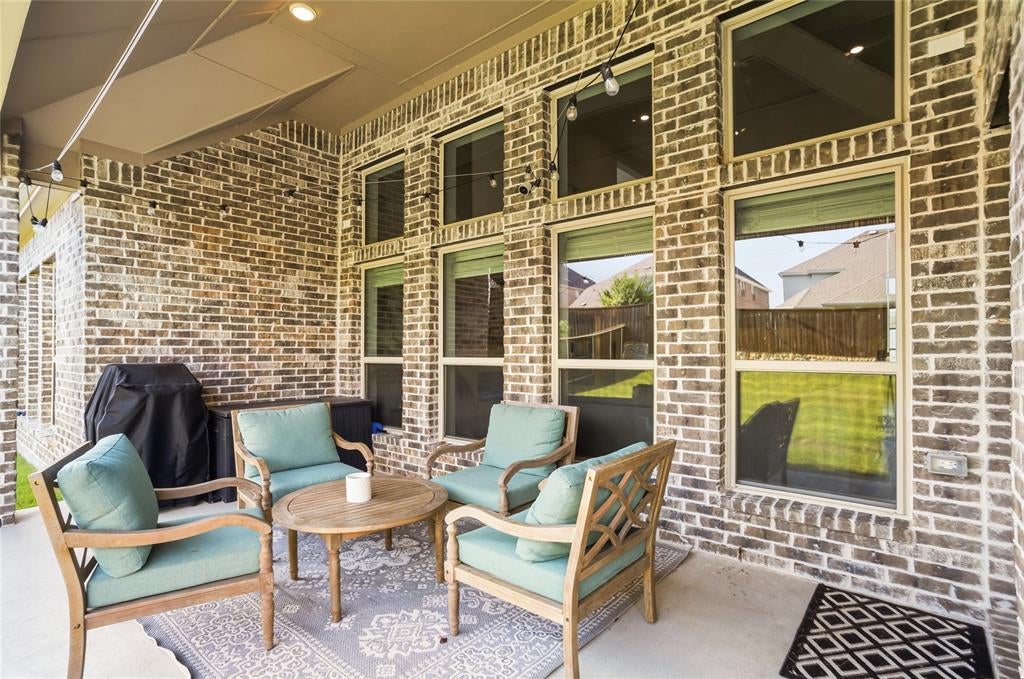 1212 Sapphire Lane
